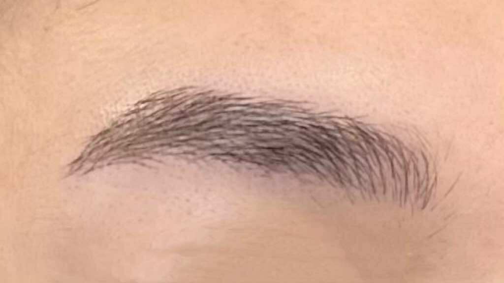 桃園飄眉推薦。極細線條，仿真人毛留設計